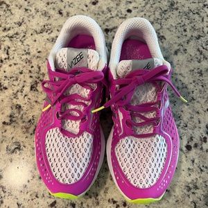 New Balance Womens Vazee Running Shoes